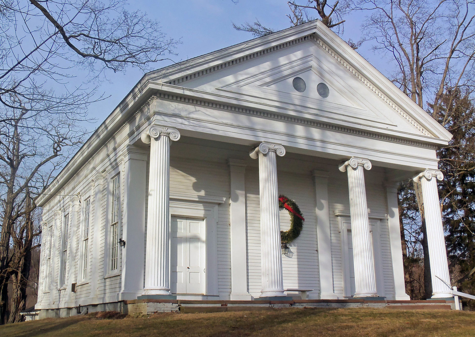 A Short History of Smithfield Church – The Millbrook Independent